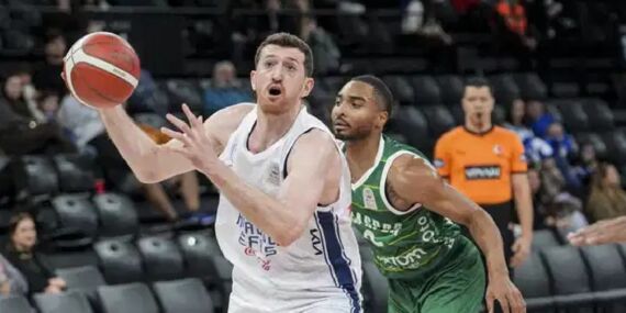 Anadolu Efes, Bursaspor’u mağlup etti!