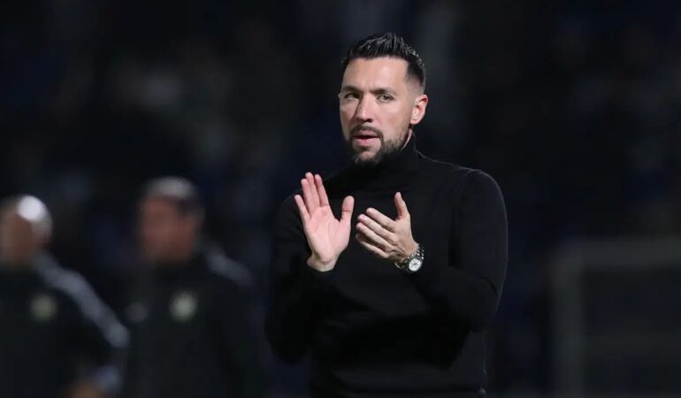 Beşiktaş’a santrfor arayışında kötü haber