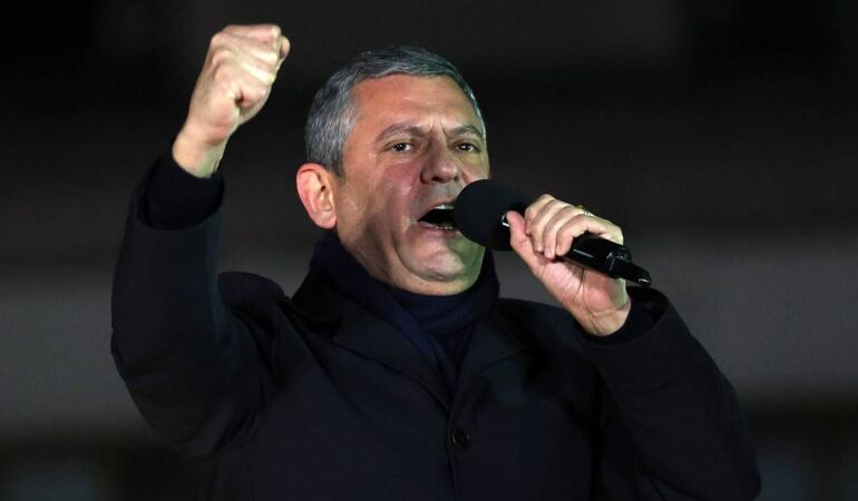 CHP Çekmeköy’de meydandaydı Özgür Özel 'Uçağın sahibi de işletmecisi de AK Partili'