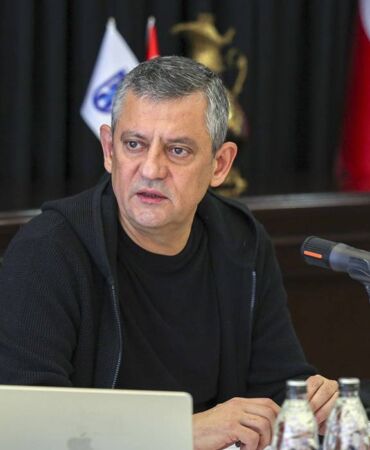 CHP'den seçim hazırlığı Özgür Özel kurmaylarıyla pazar kampına girdi