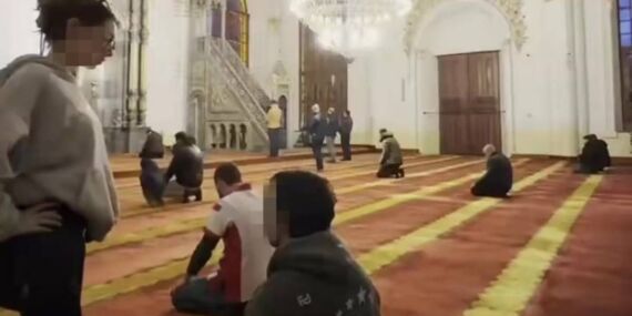 Soruşturma başlatılmıştı: Camide video çeken genç hakkında yeni gelişme!