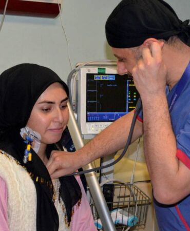 Doktorlar bile şaşırdı Kalbi delik halde iki çocuk dünyaya getirdi!