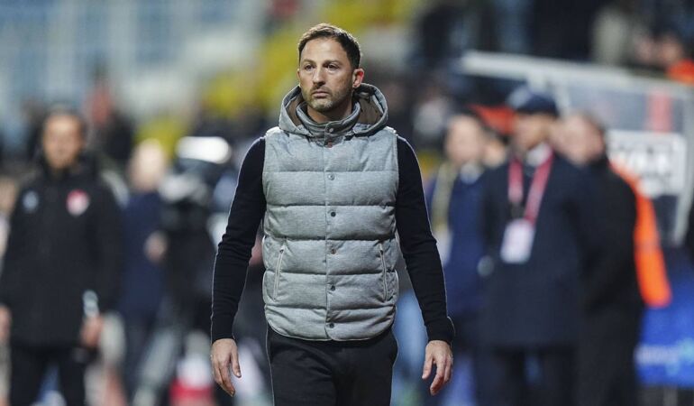Fenerbahçeli taraftarlardan Domenico Tedesco’ya destek!