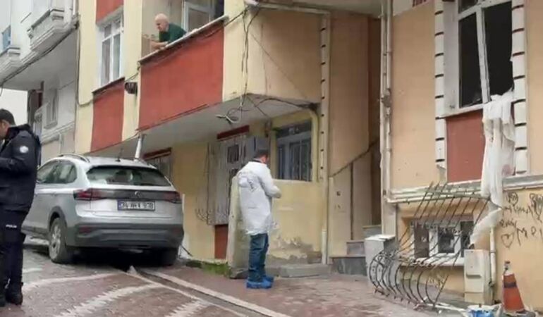 İstanbul’da bir binanın giriş katındaki dairede patlama!