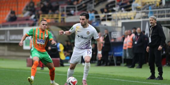 Eyüpspor deplasmanda 3 puanı üç golle aldı!