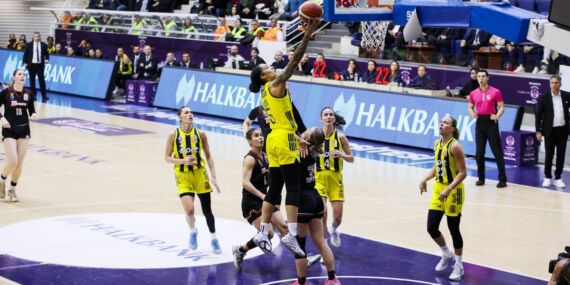 Fenerbahçe Opet, finale yükseldi!