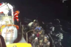 İzmir açıklarında can pazarı