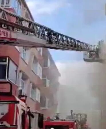 Karagümrük’te dergah yangını Bitişik bina da etkilendi