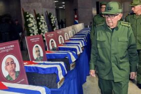 Küba’da resmi tören Venezuela’daki saldırıda ölen askerlerin naaşları Havana’da