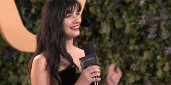 Tuba Büyüküstün gecenin en çok konuşulan ismi oldu: ‘Sana Türkçe öğretsem?