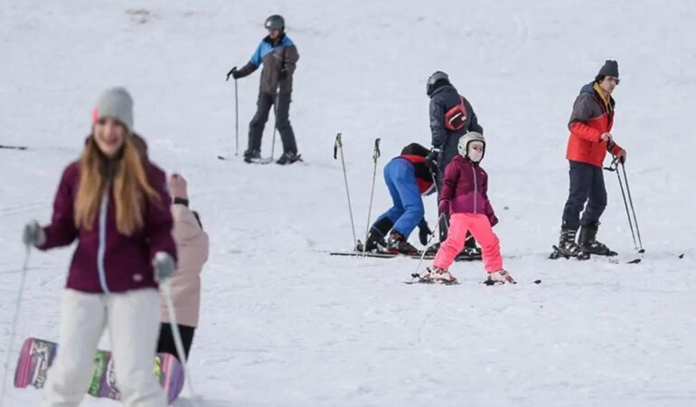 Uludağ’da kayak dersi fiyatları cep yakıyor Saatlik ücret 4 bin TL!
