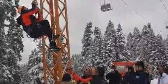 Uludağ’da telesiyej arızası: 40 tatilci mahsur kaldı!