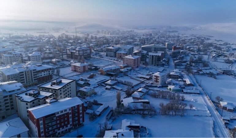 Ardahan’da termometreler -39’u gördü!