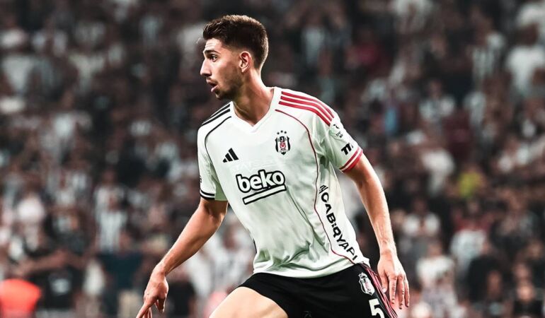 Beşiktaş ayrılığı KAP’a bildirdi!