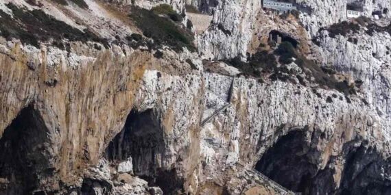 Arkeolojide ezber bozan keşif: Gorham Mağarası’nda 40 bin yıllık sessizlik bozuldu!