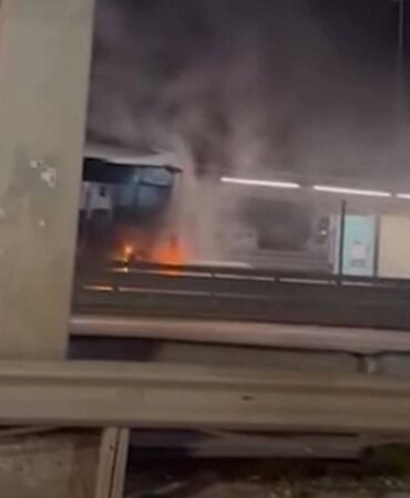 metrobüs yangın