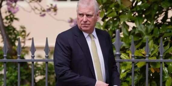 Adı Epstein dosyalarında geçen Prens Andrew doğum gününde gözaltına alındı