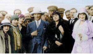 Çağdaş Yaşamı Destekleme Derneği Medeni Kanun, gerçek anlamda bir kadın devrimidir