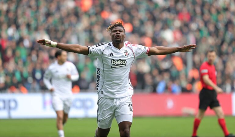 Dev derbi öncesi hata yapmadı: Beşiktaş deplasmanda 3 puanı Agbadou ile aldı!