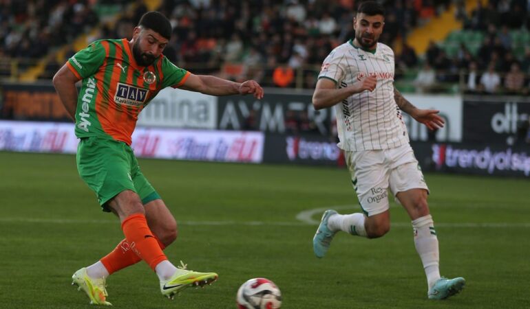 Alanyaspor’un 4 maçlık galibiyet hasreti sona erdi!