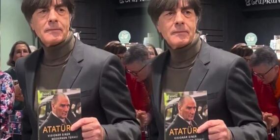 Alman teknik adam Joachim Löw’den Atatürk’e saygı: ‘100 yıl geçmesine rağmen hala…’