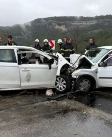 Burdur'da iki otomobil kafa kafaya çarpıştı 6 ölü, 6 yaralı!