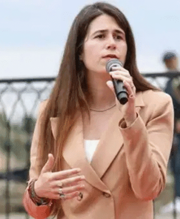 Çeşme belediyesi Lal Deniz