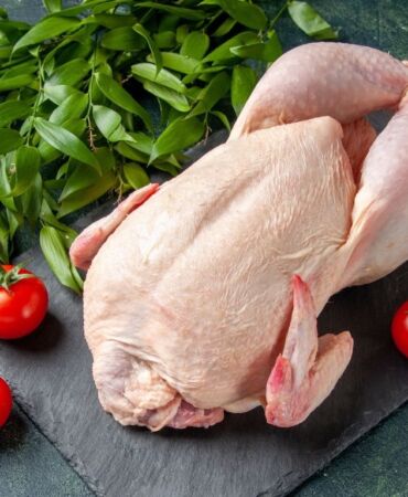 Çiğ tavuğu yıkamak riskli mi