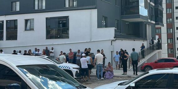 Eşi ve oğlunu boğarak katletmişti: Kanla ‘Beni affedin’ yazmış