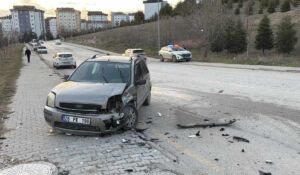 Eskişehir’de kavşakta can pazarı Çok sayıda yaralı var