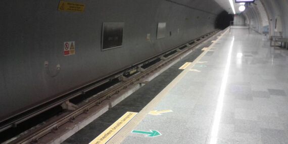 Hacıosman Metro İstasyonu’nda intihar!