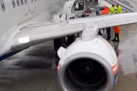 Kalkışa hazırlanan uçağın iniş takımları kırıldı