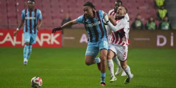 Karadeniz derbisinde kazanan Trabzonspor