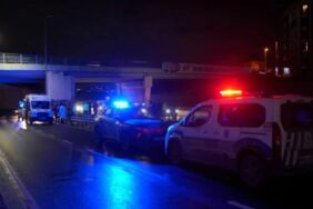 Küçükçekmece’de motosiklet temizlik aracına çarptı 2 kişi hayatını kaybetti!