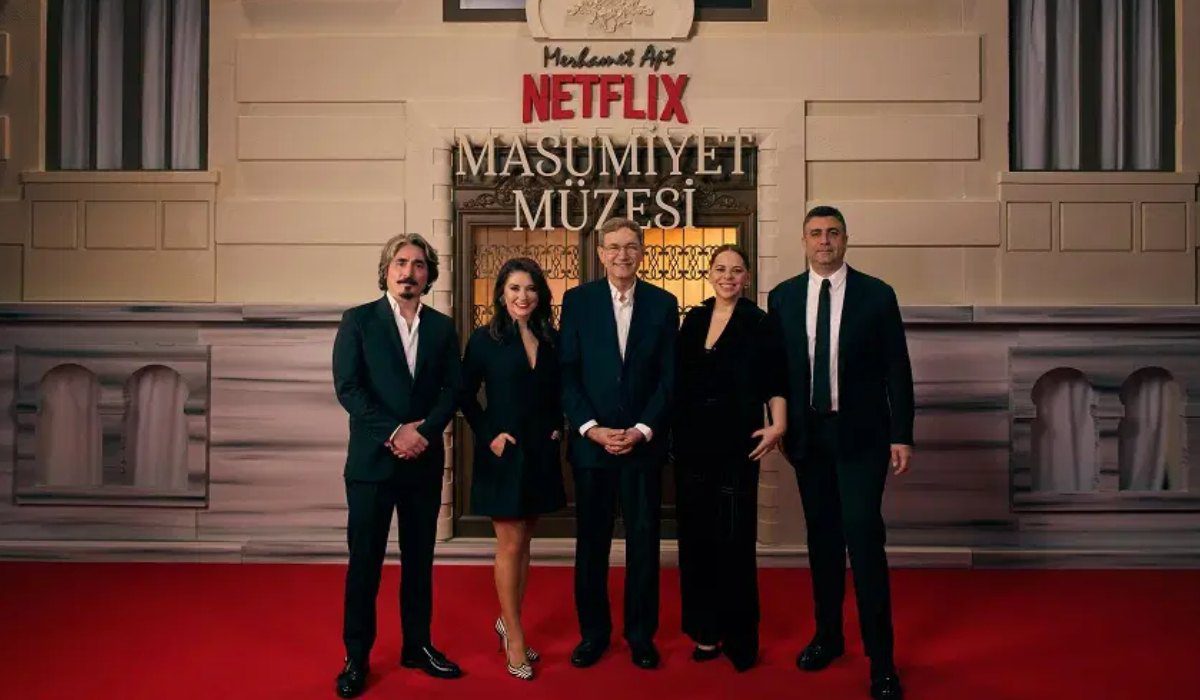 “Masumiyet Müzesi” uyarlaması yayında Orhan Pamuk ve ekip gala gecesinde buluştu