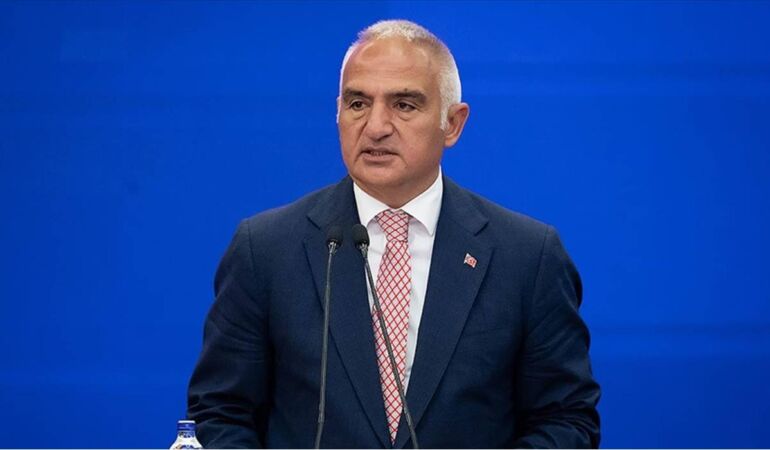 Bakan Ersoy, Türk dizilerine yeni destek modelini açıkladı: ‘Bölüm başına 100 bin dolar…’