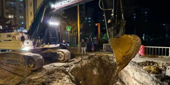 Mersin’de köprü çöktü: Yol trafiğe kapatıldı!