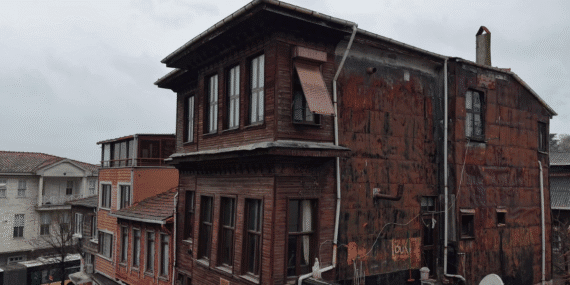 Şair Orhan Veli’nin doğup büyüdüğü köşk satışa çıktı: Restore edilmesini istiyoruz