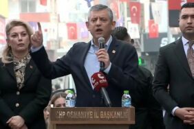 Özgür Özel, depremin üçüncü yılında hükümeti eleştirdi 'Saray’da bir danışman demiş ki…'