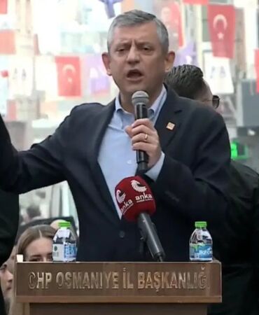 Özgür Özel, depremin üçüncü yılında hükümeti eleştirdi 'Saray’da bir danışman demiş ki…'