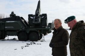 Polonya Başbakanı Tusk İran'ı derhal terk edin!