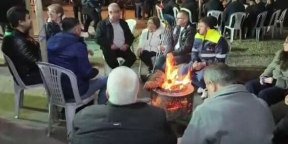 Soma’da termik santral önünde eylem: ‘İşçiler ve aileleri kamulaştırma çağrısı yaptı’