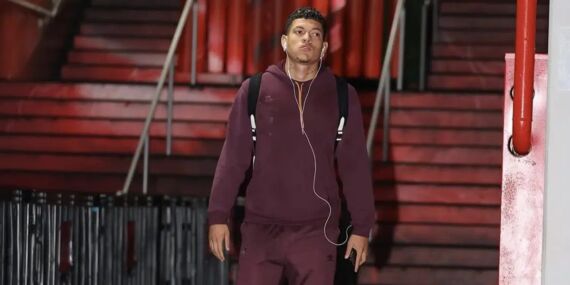 Siyah-beyazlıların genç transferi Elan Ricardo’dan kötü haber!