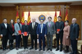 Türk ve Moğol hekimlerden Moğolistan’daki ilk çocuk kemik iliği nakli