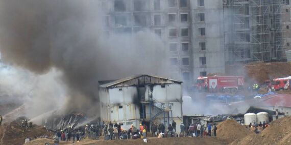 Tuzla’da işçi konteynerlerinde yangın!