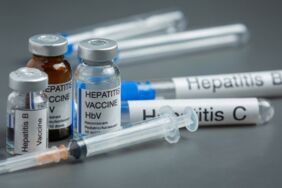 Uzmandan kritik uyarı Hepatit C belirti vermeden siroza ve kansere götürebilir