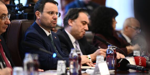 İlk kez canlı yayına katıldı: Akın Gürlek’ten ‘İBB soruşturmaları’ açıklaması!