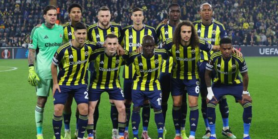 Fenerbahçe’nin Nottingham Forest maçı kamp kadrosu belli oldu: 7 yıldız listede yer almadı!