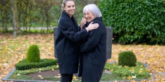 Bilim açıklıyor: Neden uygunsuz anlarda gülme krizine giriyoruz?