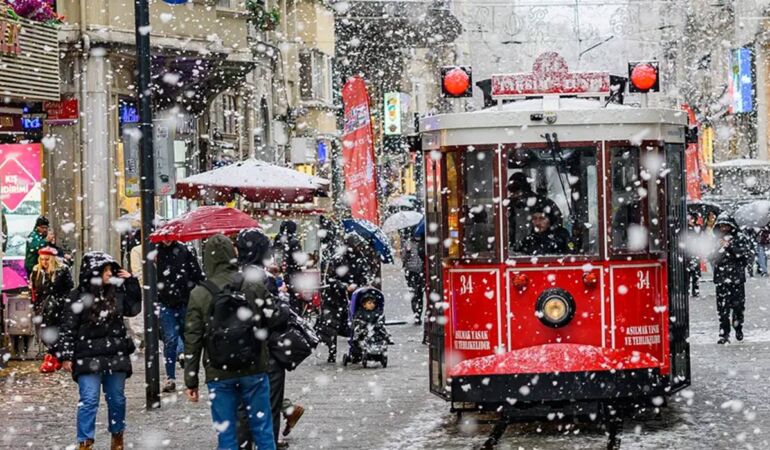 Meteoroloji tarih verdi: İstanbul dahil 32 ilk için kar yağışı uyarısı!